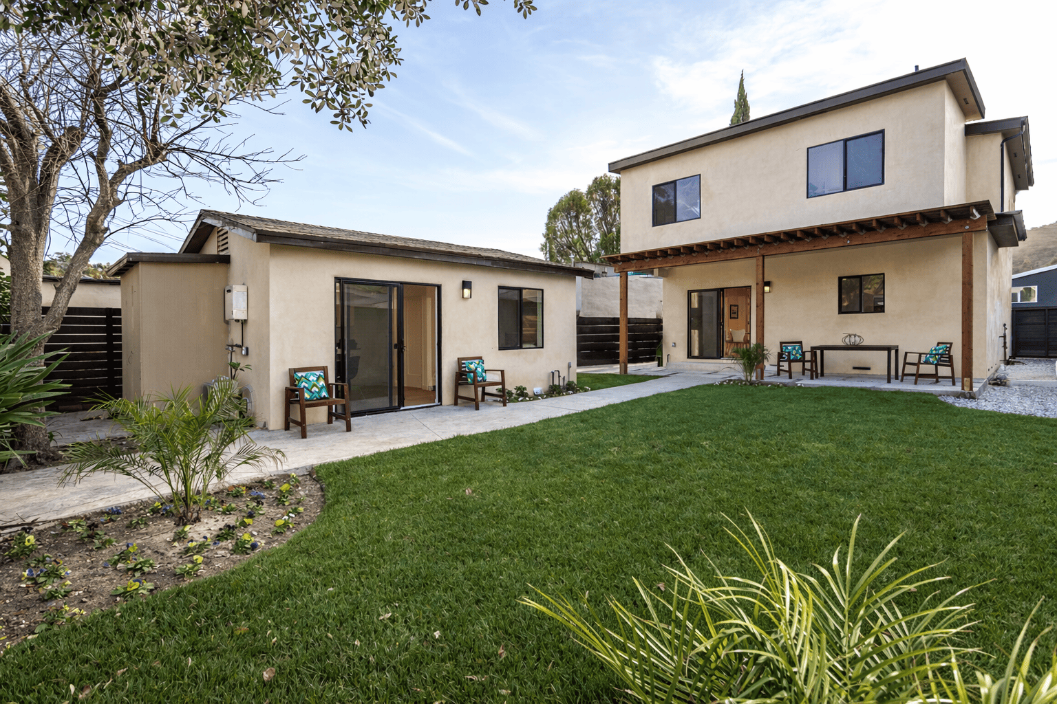 SGM Builders Modern Home Backyard Renovation Bay Area California - Custom ADU and Outdoor Living Space by General Contractor